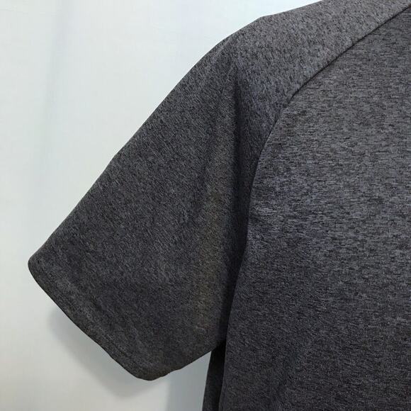 Under Armour NWOT The Tech Tee Performance Shirt Men L - Picture 3 of 10